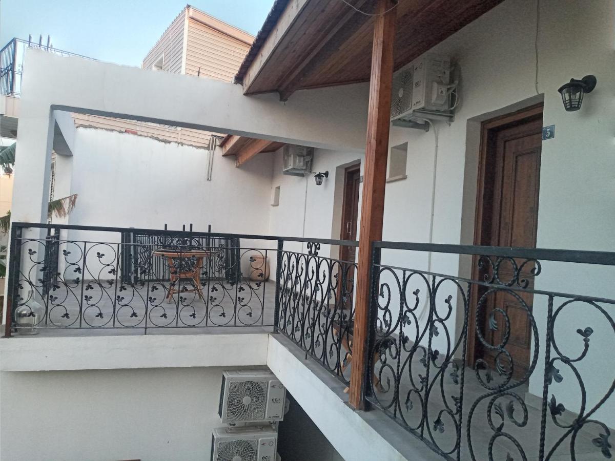 Magic Moon Guest House Фамагуста Экстерьер фото