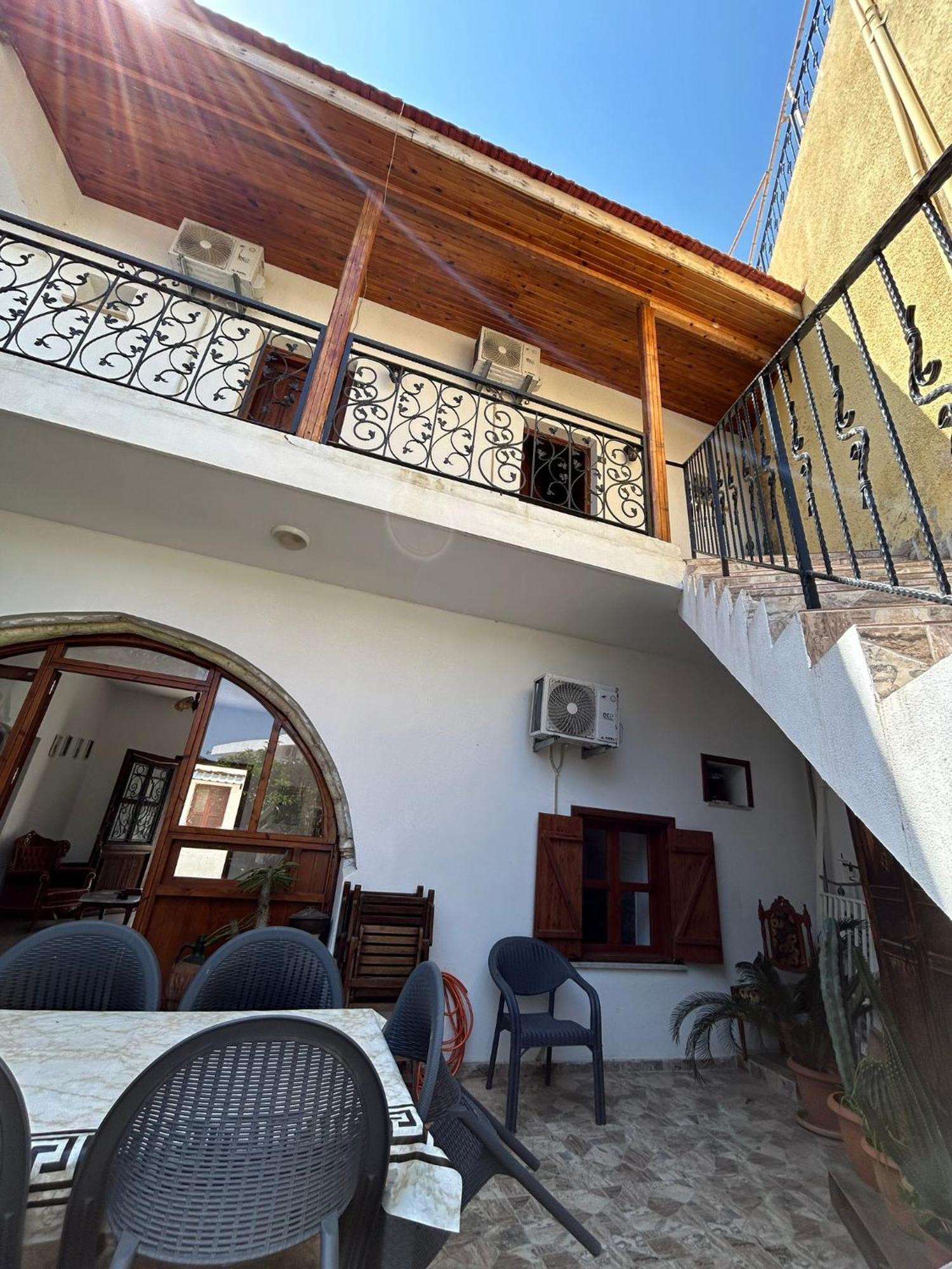Magic Moon Guest House Фамагуста Экстерьер фото
