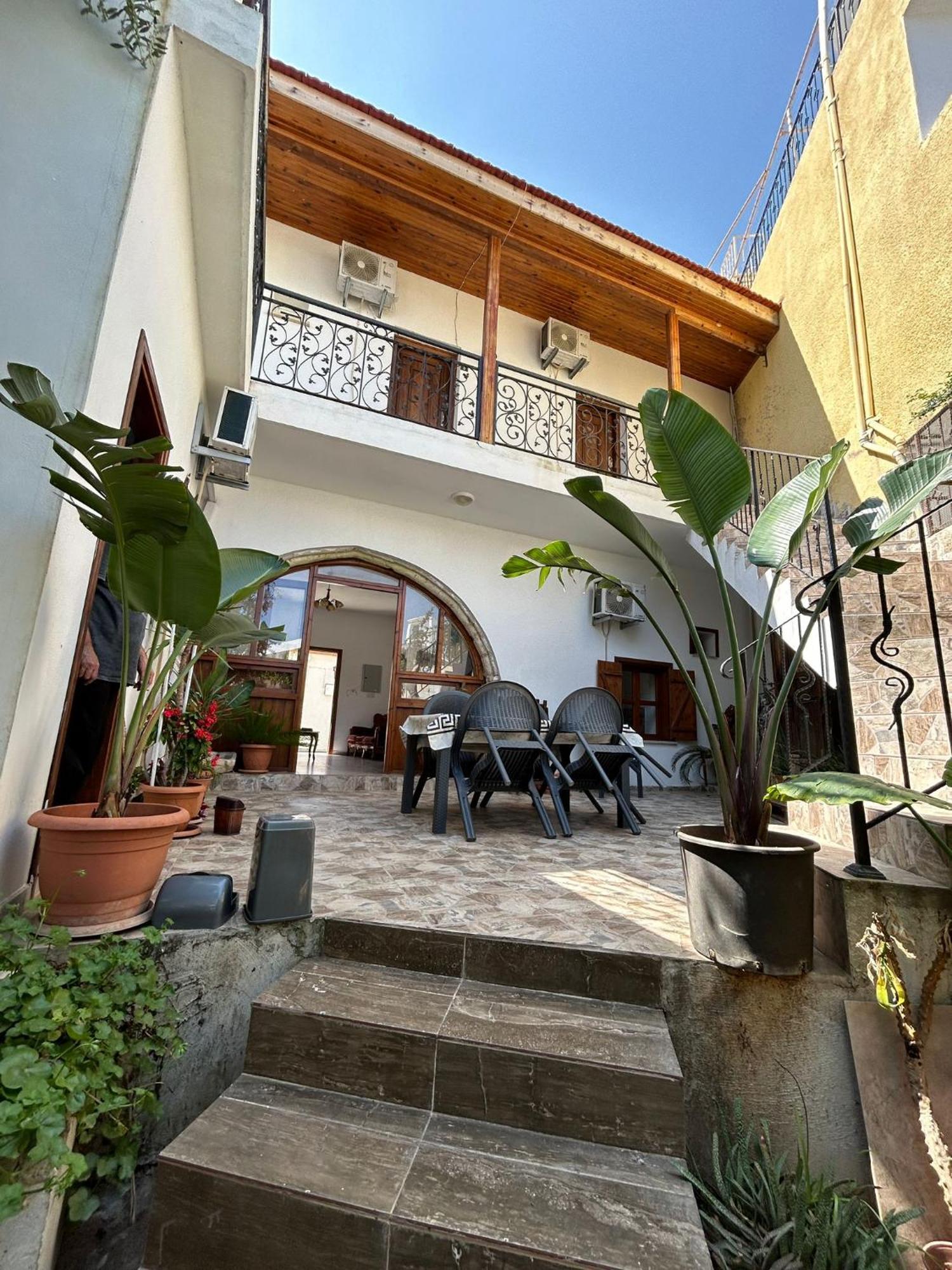 Magic Moon Guest House Фамагуста Экстерьер фото