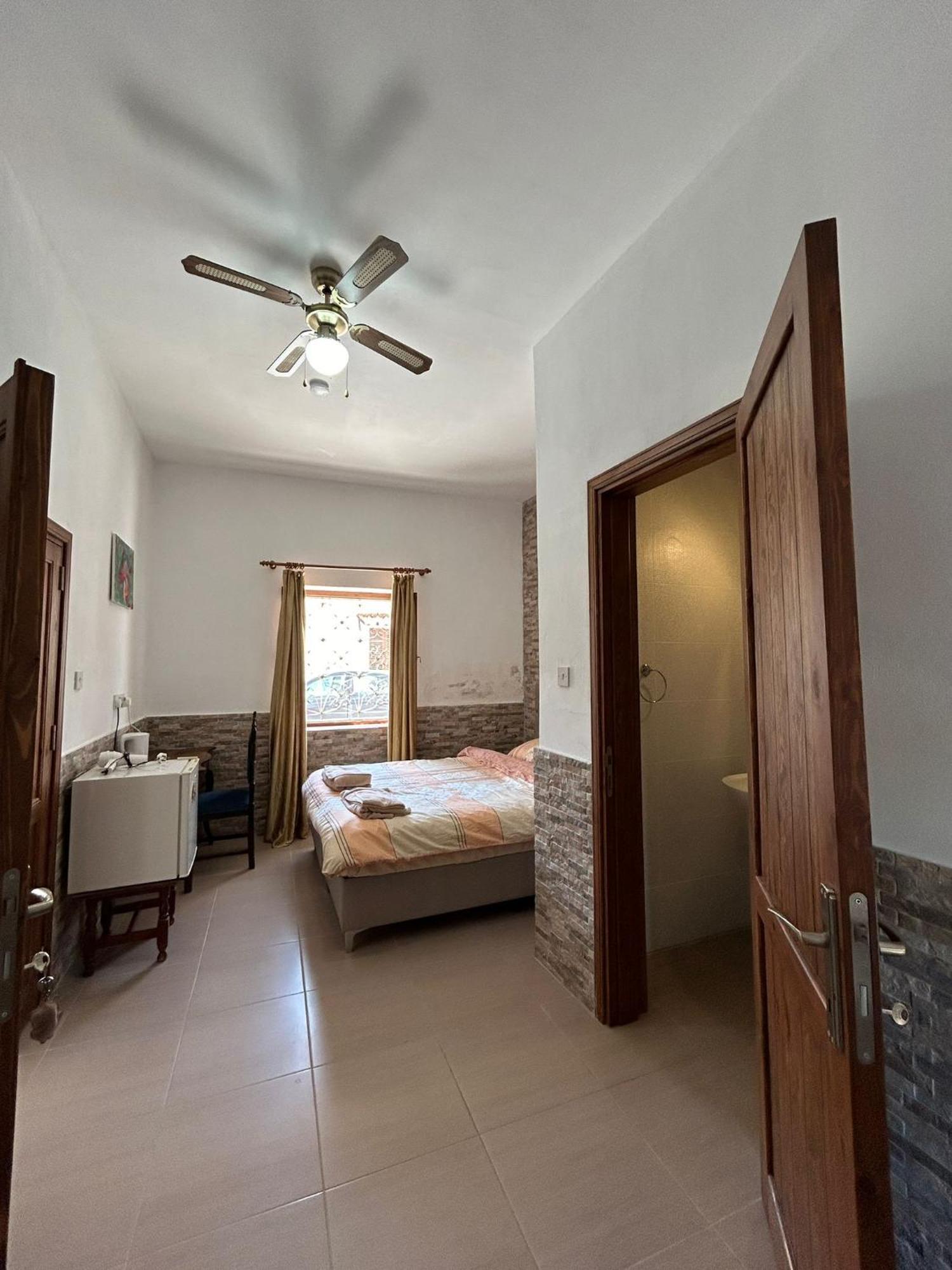 Magic Moon Guest House Фамагуста Экстерьер фото