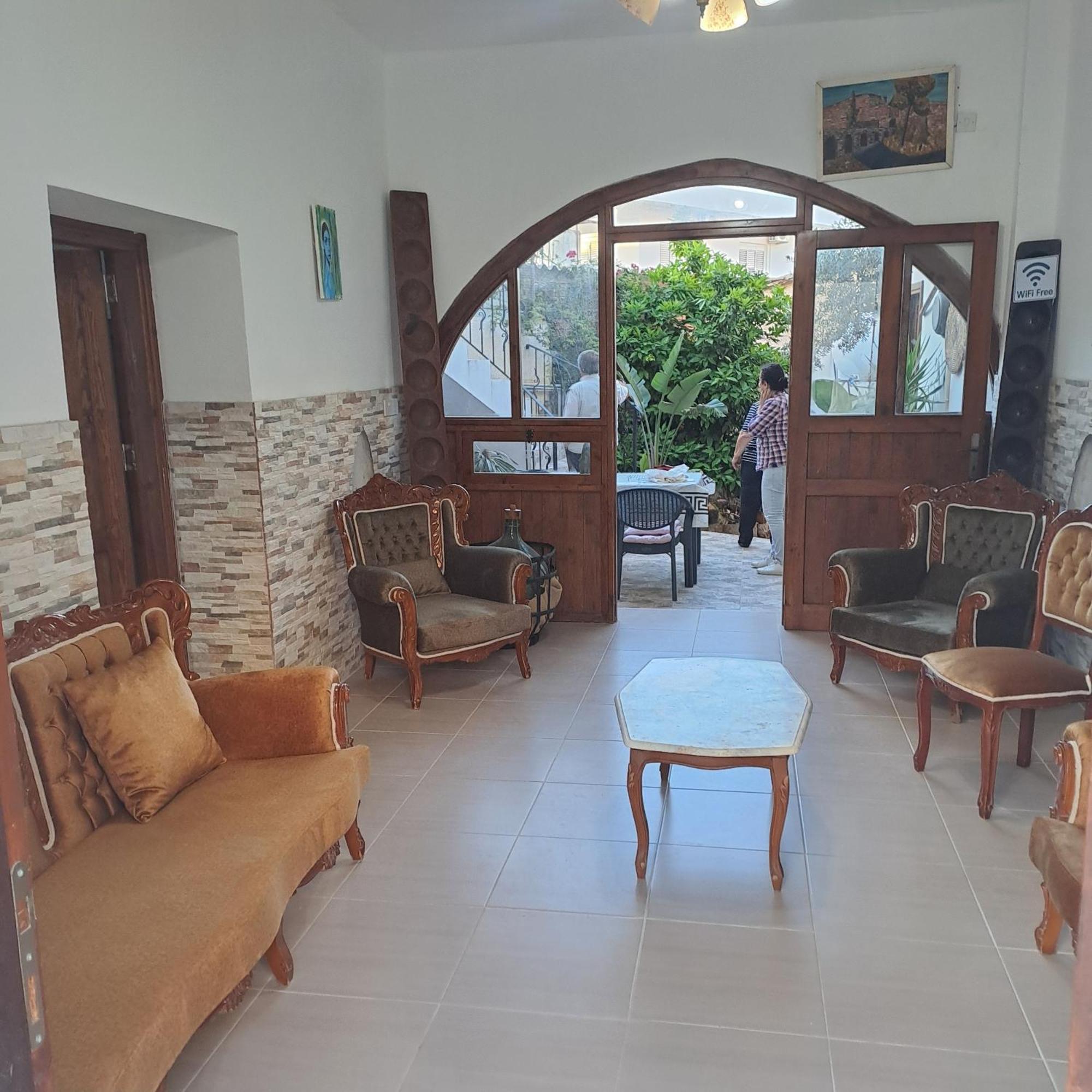 Magic Moon Guest House Фамагуста Экстерьер фото